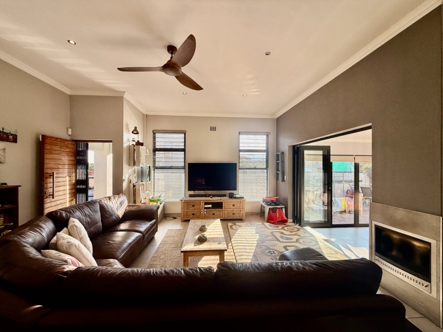 3 Bedroom Property for Sale in Melodie North West